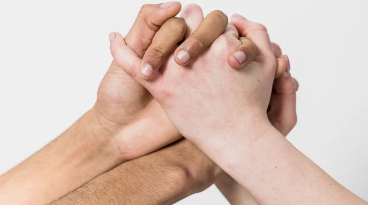 Helfende Hände | © Freepik