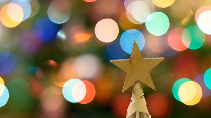 Adventliche Stimmung auf dem Weihnachtsmarkt Rambach | © Freepik Gestaltung